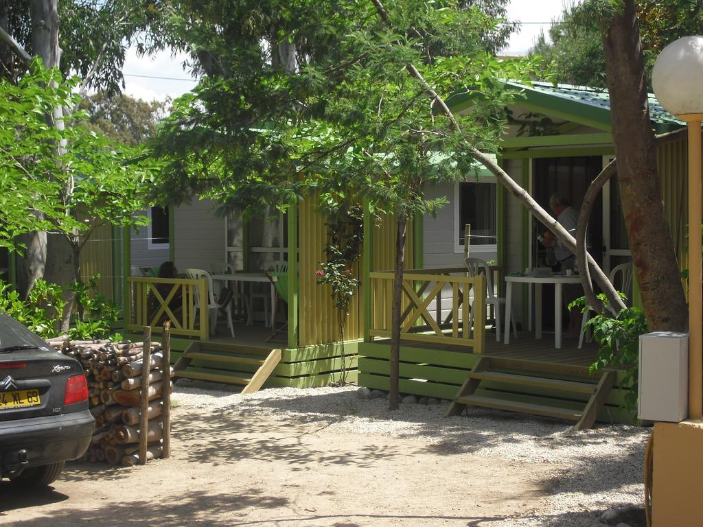 Camping La Cle Des Champs 칼비 외부 사진